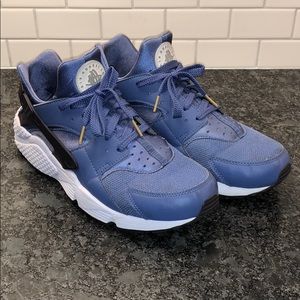 Nike Air Huarache Size 11 Blue